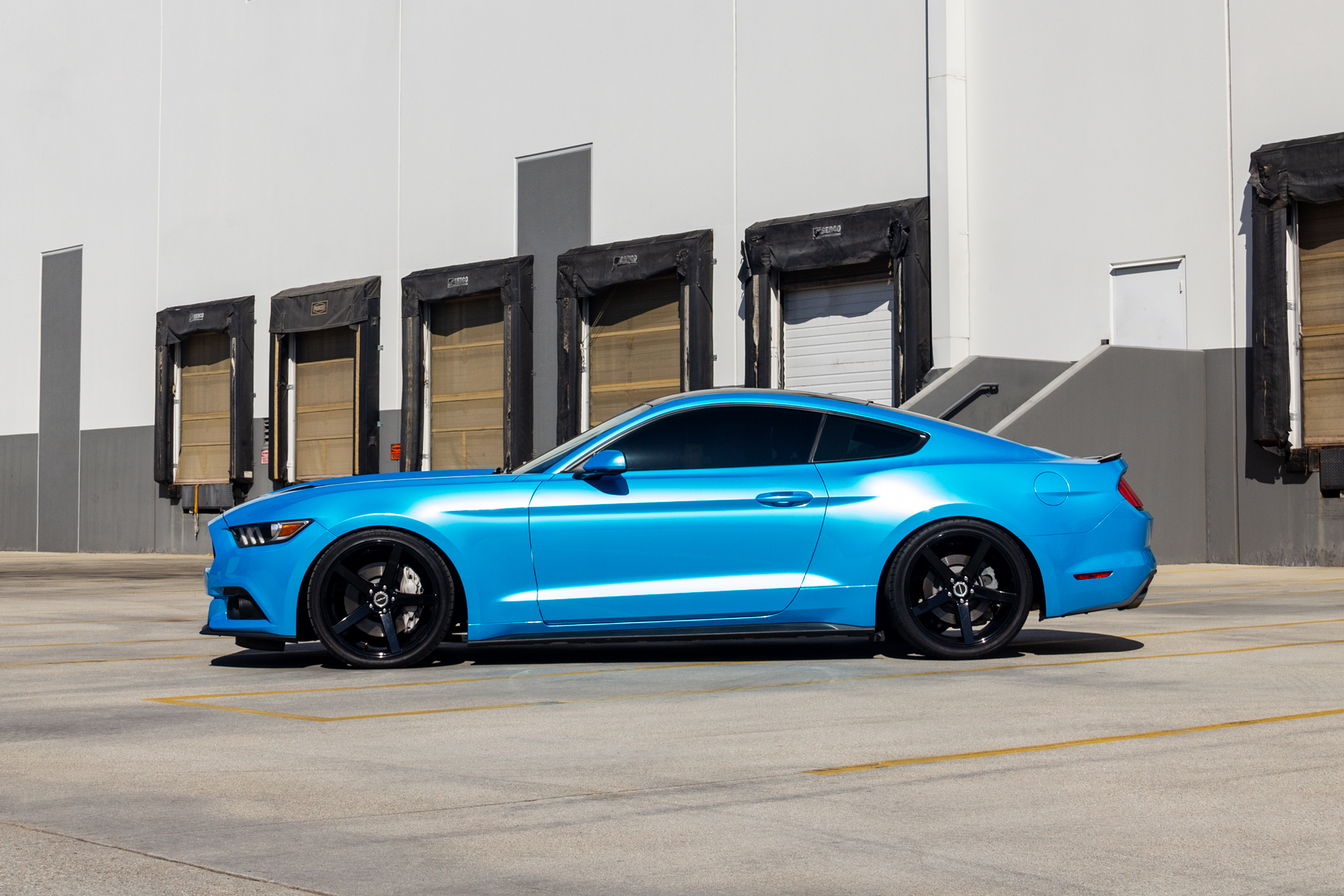 Strada Perfetto Ford Mustang