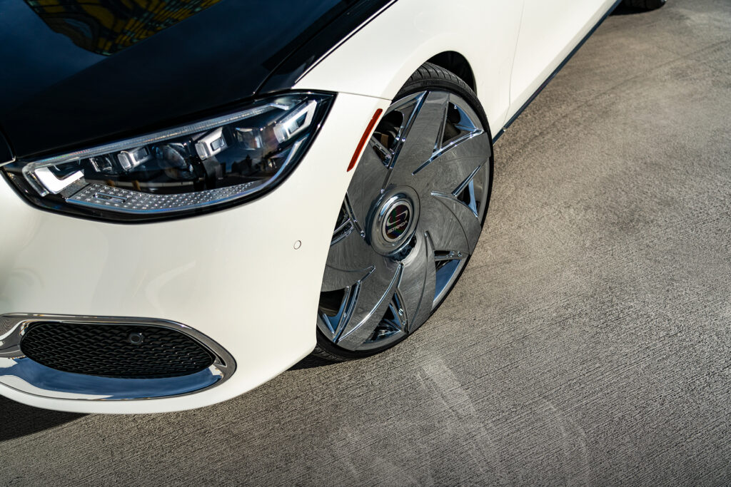 Mercedes Maybach on Strada Wheels Turbina
