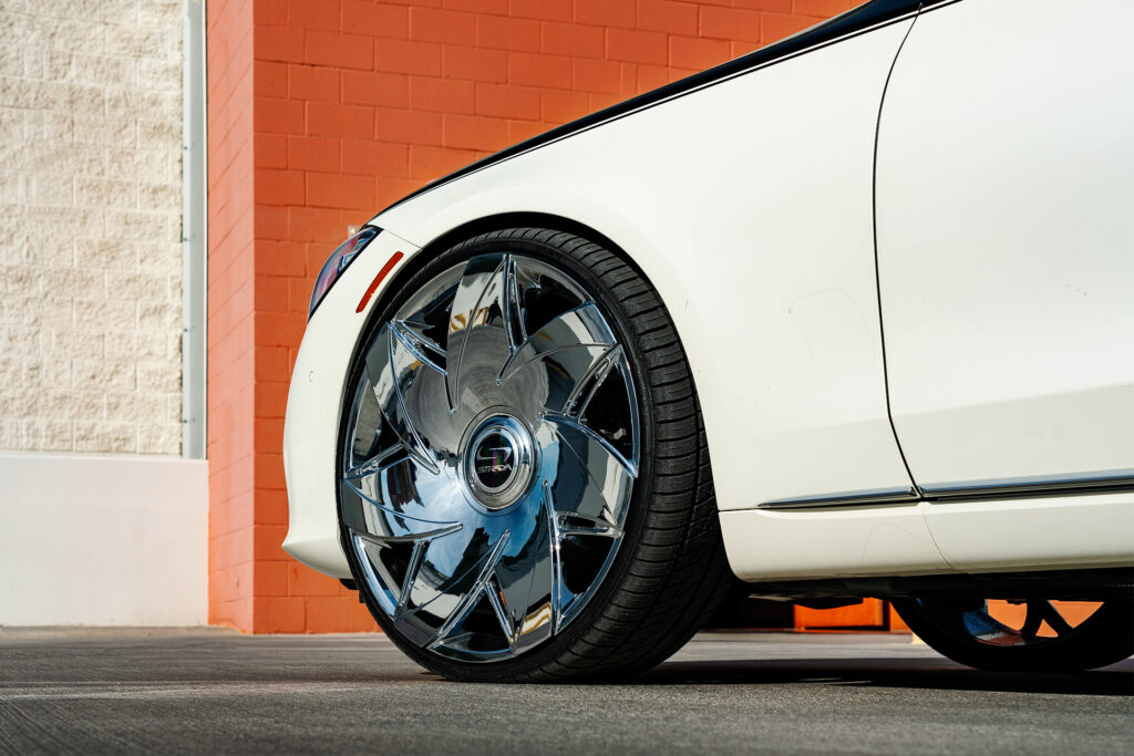 Mercedes Maybach on Strada Wheels Turbina