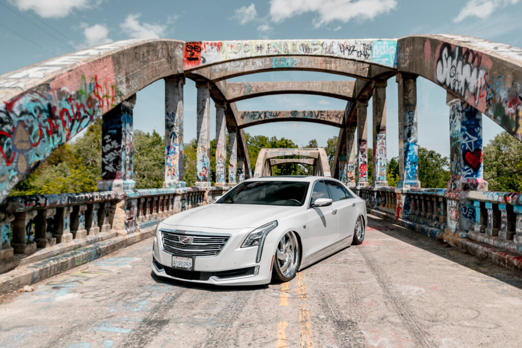 Strada Street Classic Retro5 Wheels on a Caddy CT6
