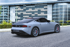 Nissan Z with Strada Wheels Palo