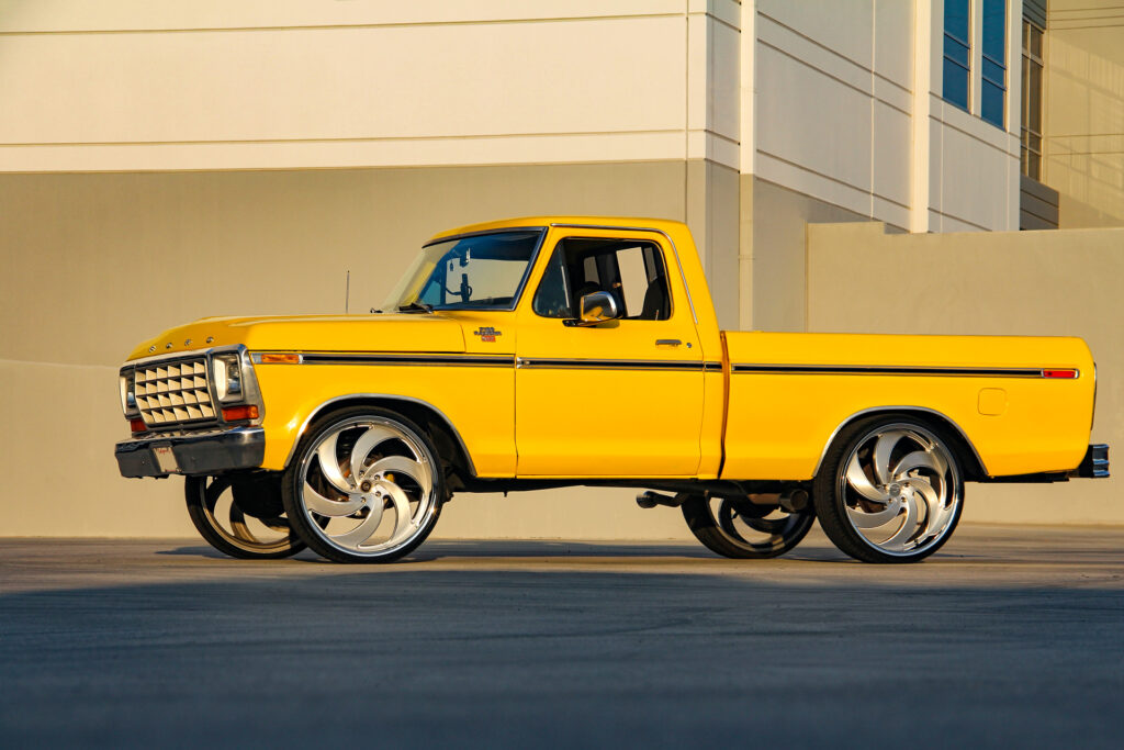 Ford F100 Strada Street Classics Retro6