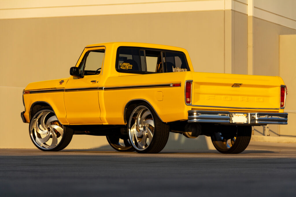 Ford F100 Strada Street Classics Retro6
