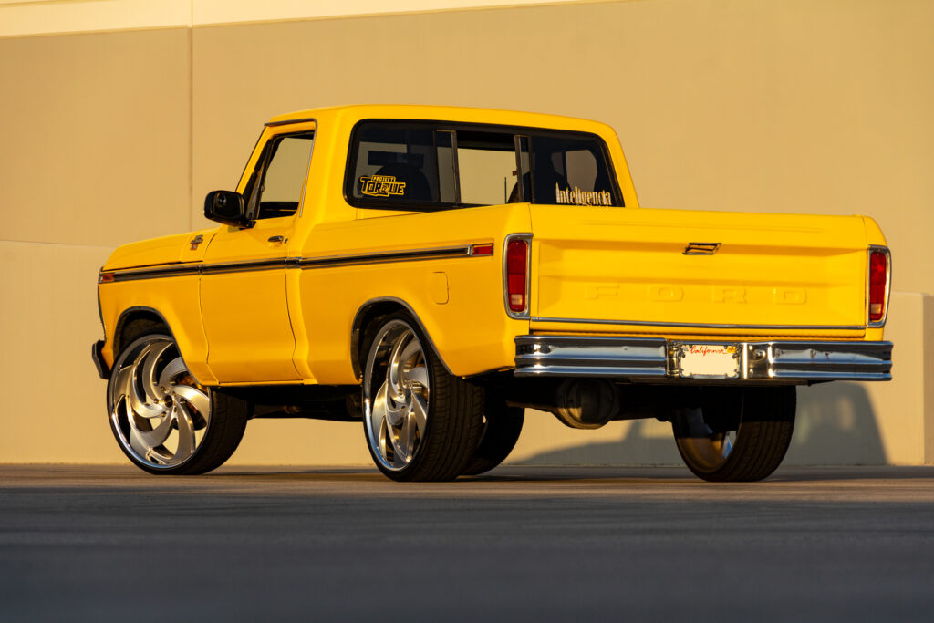 Ford F100 Strada Street Classics Retro6