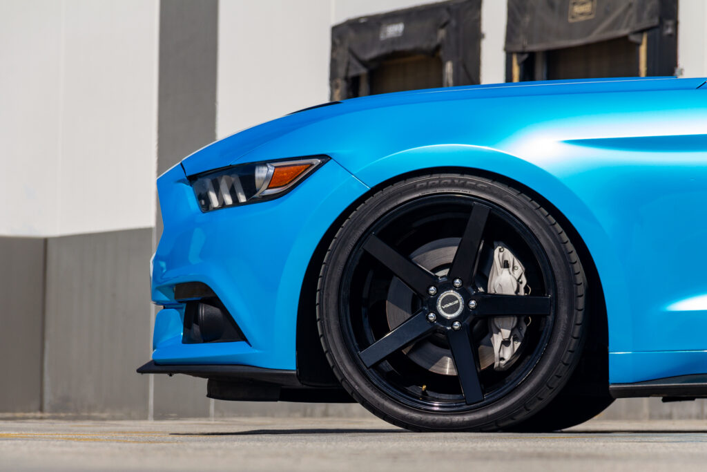 Strada Perfetto Ford Mustang