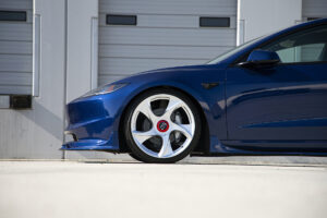 Tesla Model 3 20 inch Vino